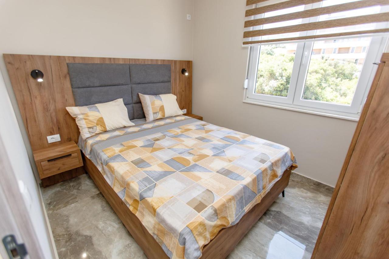 Appartement Posejdon Lux à Utjeha-Bušat Extérieur photo